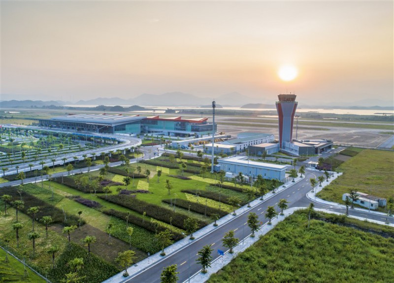 Quảng Ninh: Hành trình tiến đến “ngôi vương” du lịch Việt - Ảnh 2. Quảng Ninh: Hành trình tiến đến “ngôi vương” du lịch Việt - Ảnh 2.