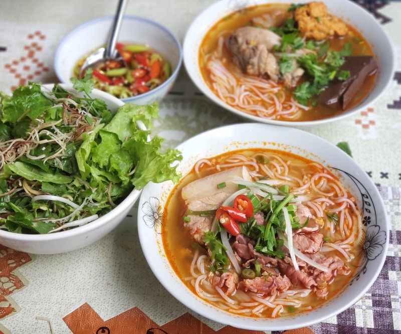 Hai món ngon ăn hoài không chán ở xứ Huế - Ảnh 1. Hai món ngon ăn hoài không chán ở xứ Huế - Ảnh 1.