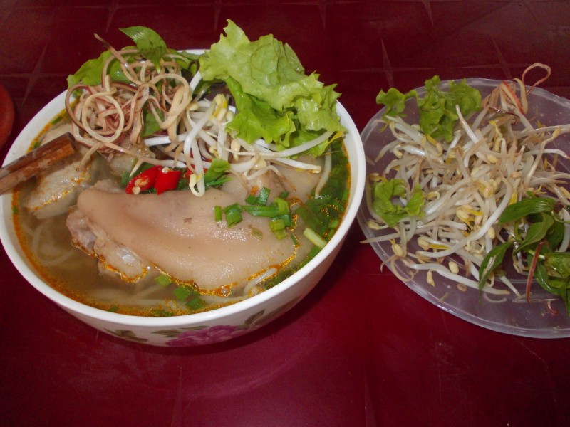 Hai món ngon ăn hoài không chán ở xứ Huế - Ảnh 2. Hai món ngon ăn hoài không chán ở xứ Huế - Ảnh 2.