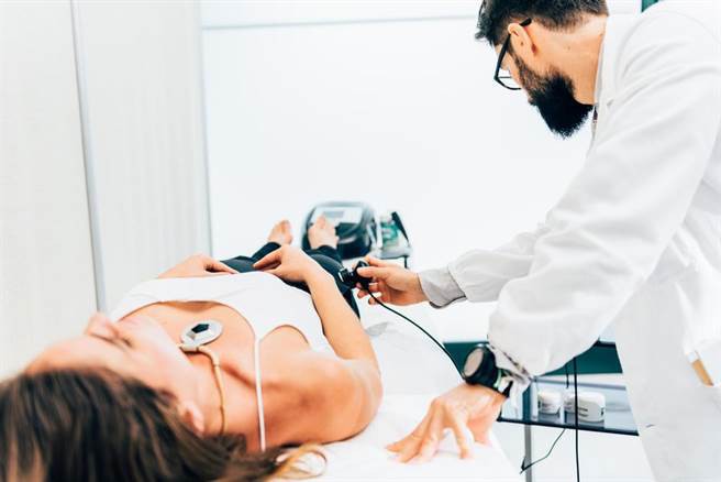 Cưới 1 năm mà chưa có con, người phụ nữ sốc nặng khi nghe kết luận của bác sĩ về giới tính của mình - Ảnh 1. Cưới 1 năm mà chưa có con, người phụ nữ sốc nặng khi nghe kết luận của bác sĩ về giới tính của mình - Ảnh 1.