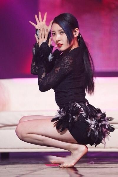 Nhung ca khuc suyt bi cam vi co dong tac vu dao kheu goi hinh anh 1 62af682eacd2c2c4911993987c0a0e77.jpg