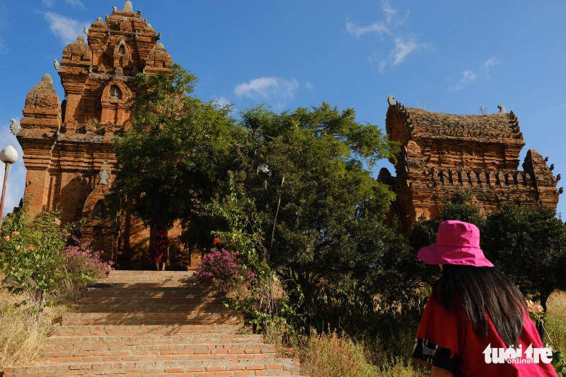 Tháp Chàm Po Klong Garai sừng sững giữa nắng gió Phan Rang - Ảnh 2. Tháp Chàm Po Klong Garai sừng sững giữa nắng gió Phan Rang - Ảnh 2.
