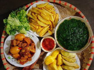 Thực đơn bữa cơm đơn giản, dễ làm cho gia đình 4 người