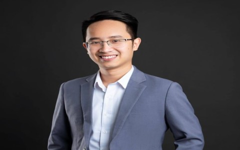 ​​​​​​​Vương Dương – Chuyên gia phân tích đầu tư tài chính - Kiến tạo chiến lược, dẫn dắt thành công