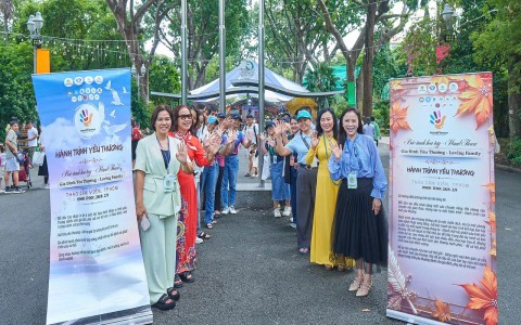 Hành trình triệu bàn tay viết tiếp câu chuyện yêu thương