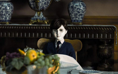 Sự ám ảnh của búp bê trong phim kinh dị: Khi sự vô hồn trở nên đáng sợ