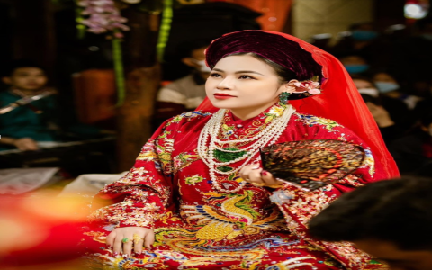 Cô đồng Đặng Thiên Hương không ngừng trao gửi tấm lòng vàng yêu thương