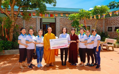 Hathor Group “Hành Trình Yêu Thương 3” Mang nụ cười đến các mảnh đời thiếu may mắn tại mái ấm Trần Lê Gia Trang.