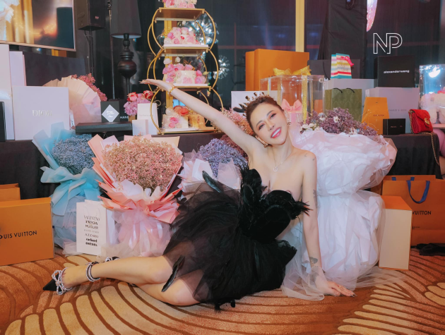 Nguyễn Thị Hồng Vân - Cô nàng 9x tài năng, xinh đẹp gặt hái thành công ở độ tuổi còn rất trẻ