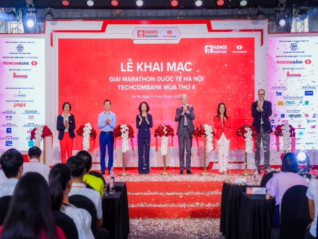 Khai mạc Giải Marathon Quốc tế Hà Nội Techcombank Mùa thứ 4: Giải chạy biểu trưng của Thủ đô, kết nối cộng đồng, tôn vinh giá trị di sản - văn hoá